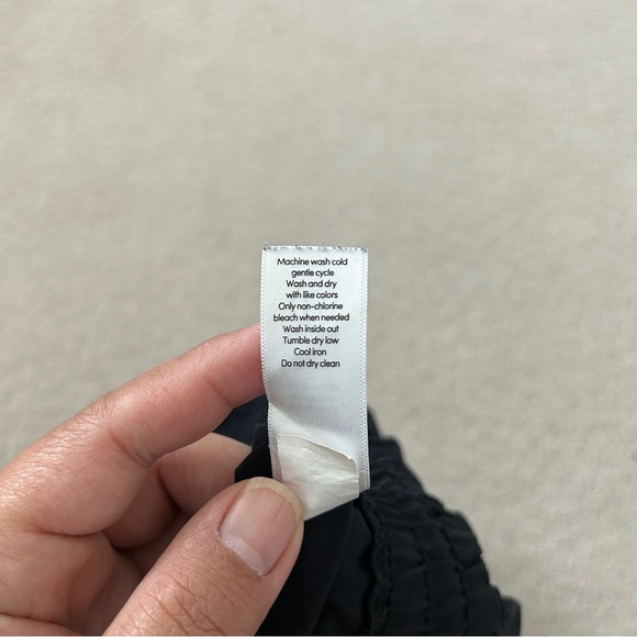 Athleta Jumpsuit 16 Sleeveless Elastic Waist Stretch Pockets Lightweight Black - Picture 11 of 12